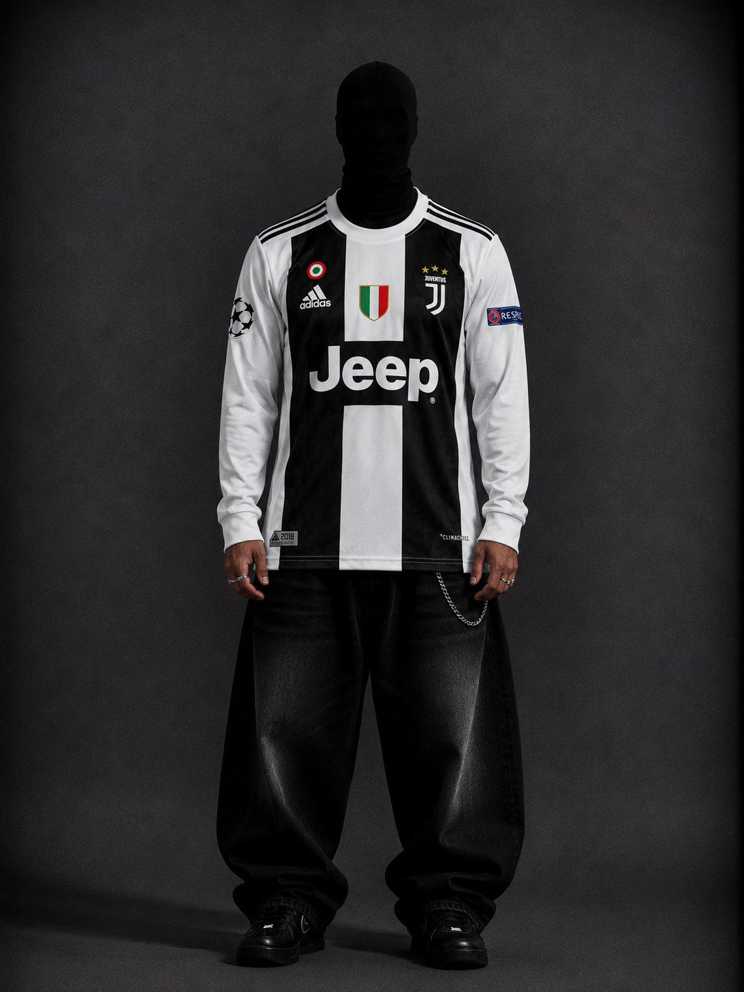 Juventus Ronaldo full sleeves retro